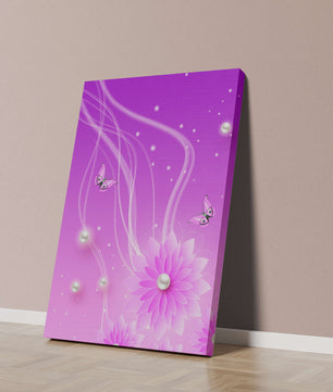 Design floral violet rêveur avec des papillons et des perles