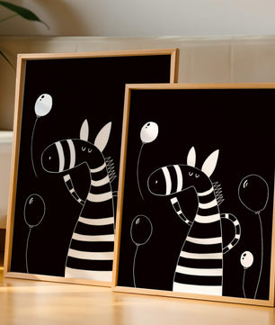 Cebra juguetona con globos en arte minimalista en blanco y negro