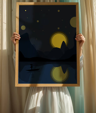 Paisaje nocturno sereno con río iluminado por la luna y bote silueteado