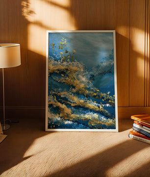 Textura abstracta en azul y dorado con patrones dinámicos