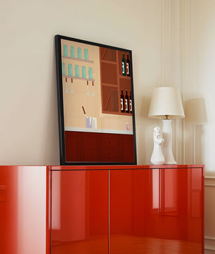 Interior de cocina moderna con gabinetes de madera y estantes de vidrio