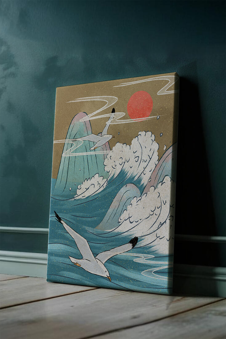 Mouettes planant au-dessus des vagues de l'océan avec un soleil rouge