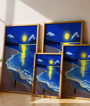 Plage au clair de lune avec montagnes et reflets sous le ciel nocturne