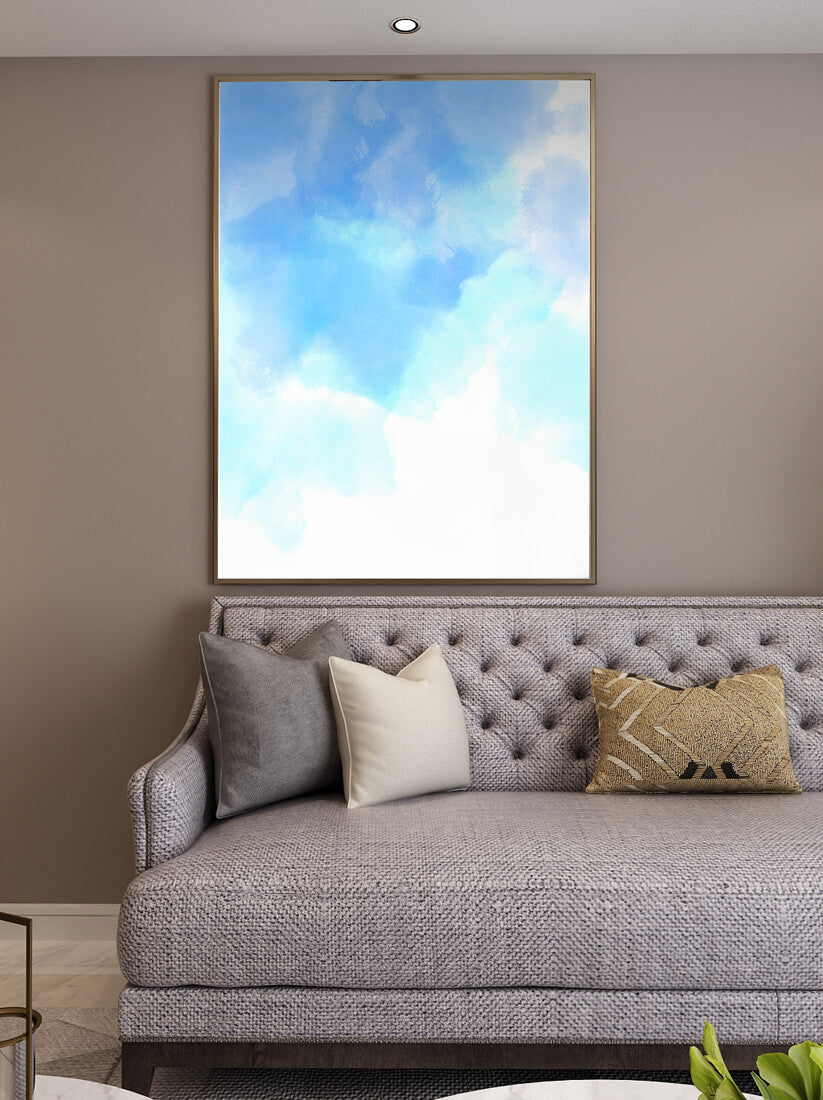 Cielo azul sereno con nubes suaves