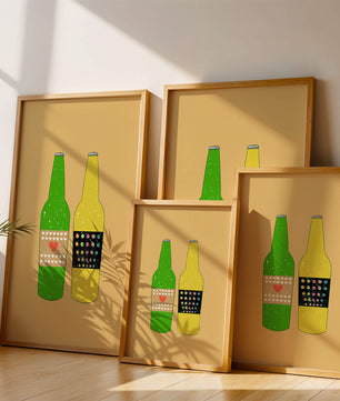 Ilustración de botellas de cerveza coloridas con etiquetas artísticas
