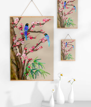 Illustration sereine d’oiseaux sur des branches en fleurs avec des feuilles de bambou