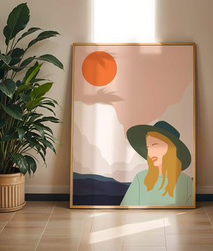 Abstrakte Illustration einer Frau mit Hut vor einer Kulisse aus Sonne und Bergen