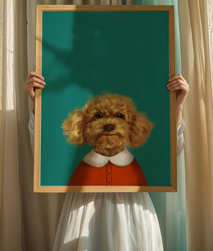 Portrait de caniche charmant en tenue de fête sur fond turquoise