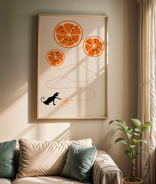 Ilustración juguetona de naranjas con un gato y ovillo de hilo
