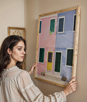 Casas pastel encantadoras con puertas y ventanas coloridas