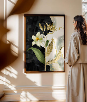 Diseño floral abstracto con detalles dorados y oscuros
