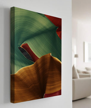 Composición abstracta con texturas fluidas en verde y dorado