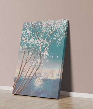 Paisaje sereno con árbol en flor sobre la reflexión del agua tranquila