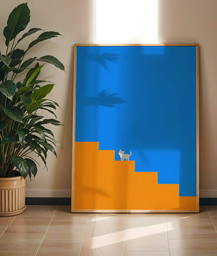 Gato minimalista en escaleras con fondo azul
