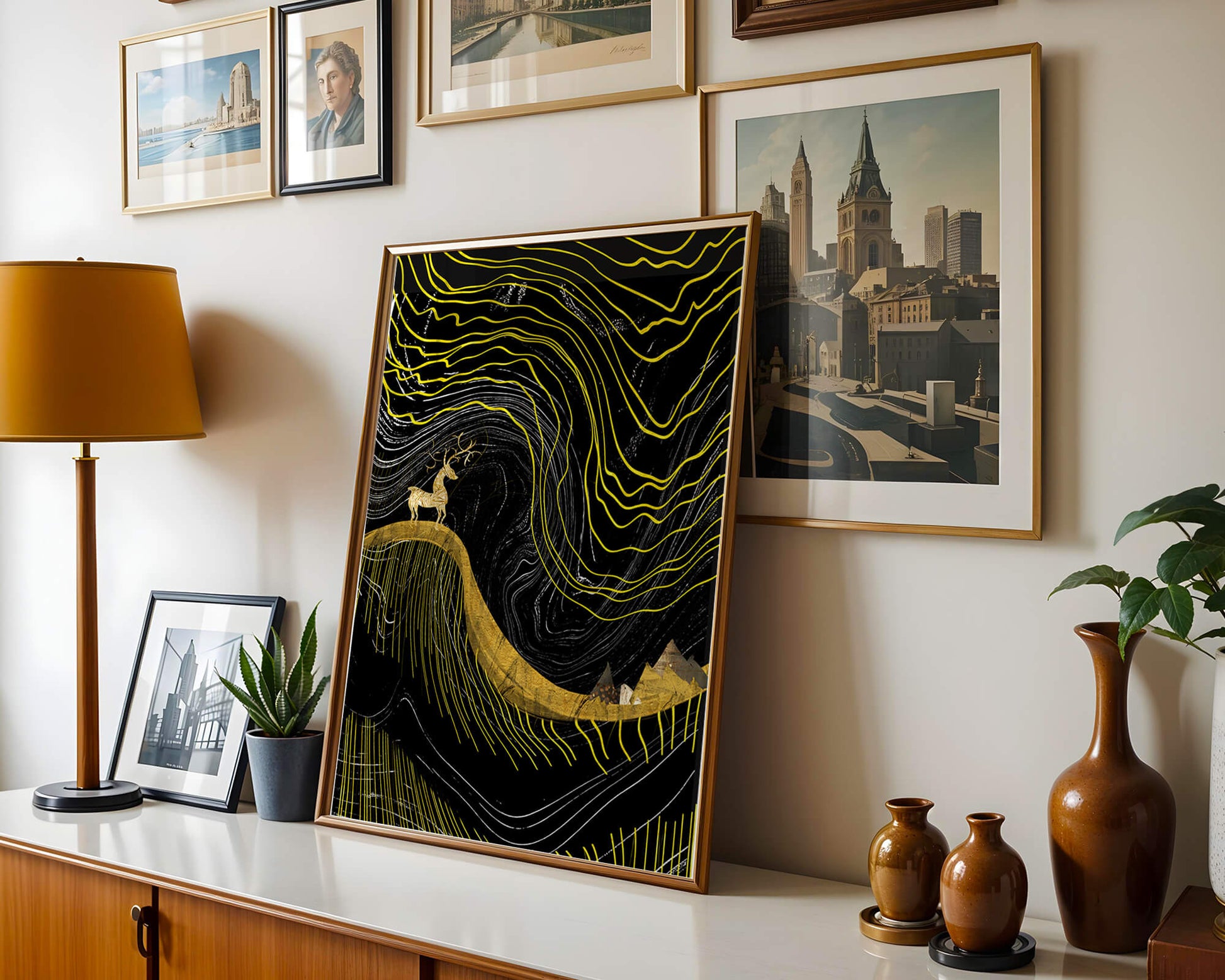 Ciervo dorado y paisaje montañoso abstracto con líneas onduladas