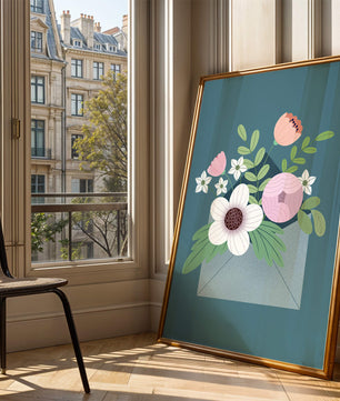 Bouquet floral illustré sortant d'une enveloppe sur un fond bleu sarcelle