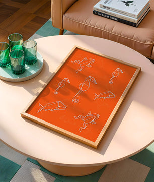 Geometrische Tiermuster auf leuchtend orangefarbenem Hintergrund