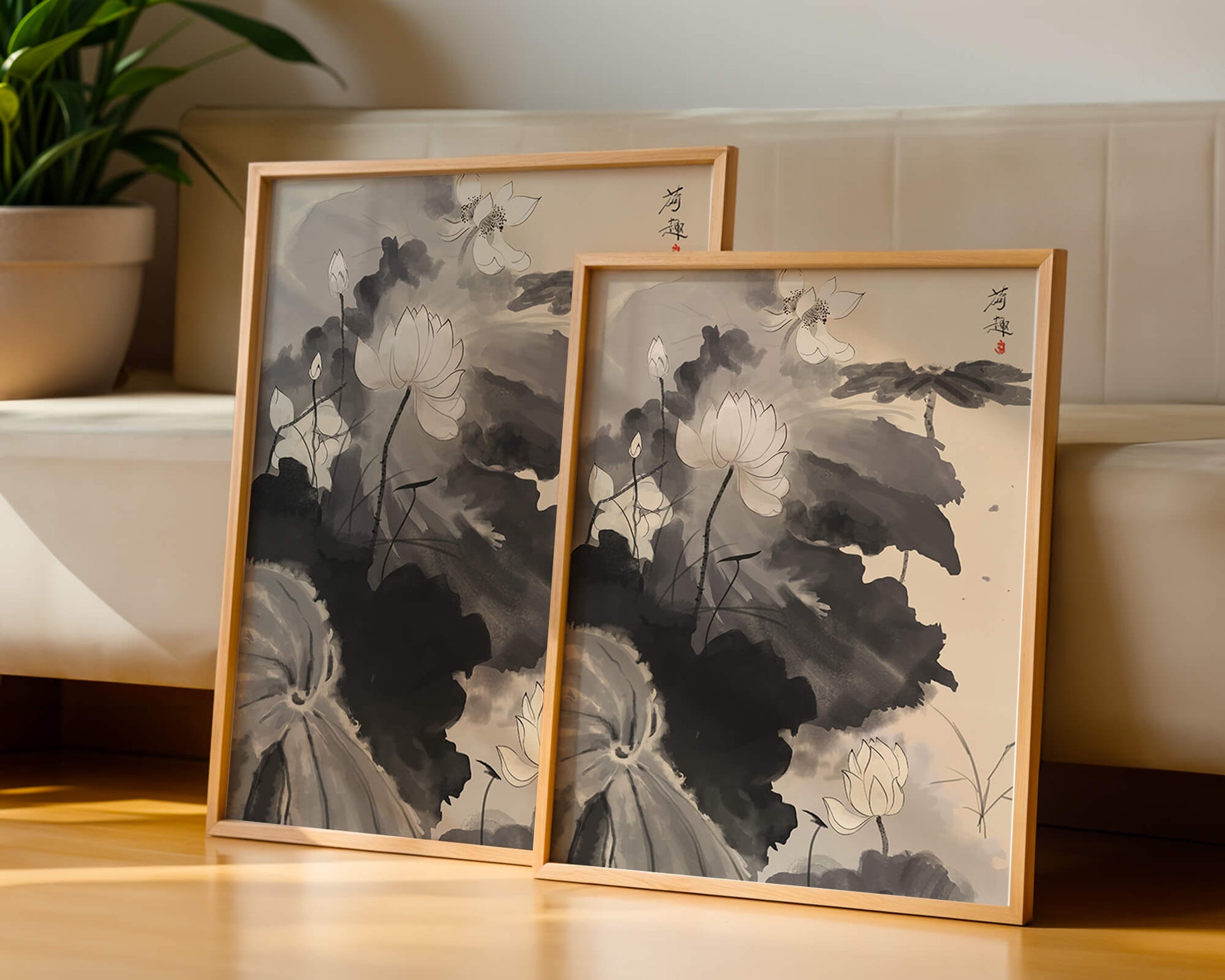 Representación serena de flores de loto en estilo tradicional de tinta.