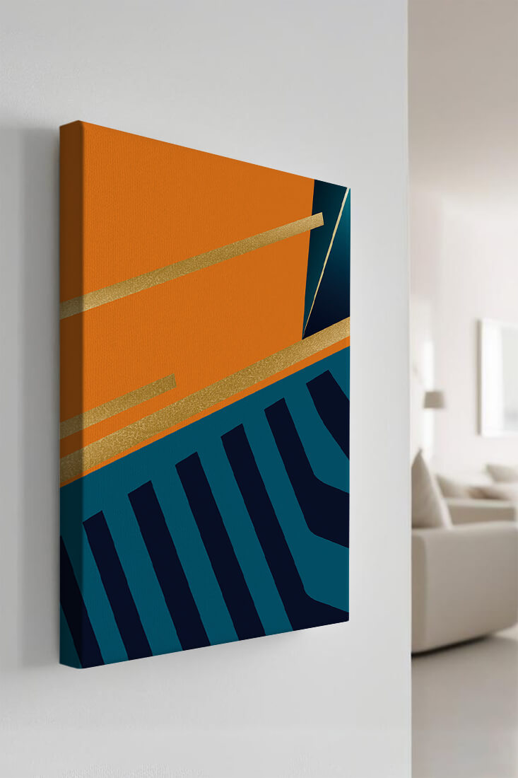 Moderne geometrische Abstraktion mit goldenen Elementen und kräftigen Farben 