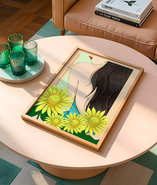 Ilustración de una mujer elegante con girasoles y cabello largo y oscuro