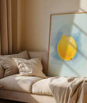 Obra de arte en acuarela de un limón sobre un fondo azul
