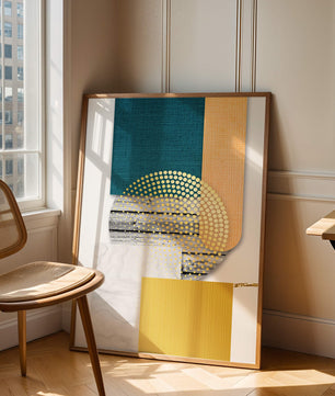 Abstraktes geometrisches Design mit Texturen und goldenen Akzenten