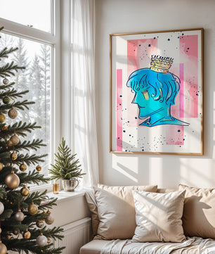 Illustration artistique d’un personnage au visage bleu avec une couronne dorée sur un fond abstrait