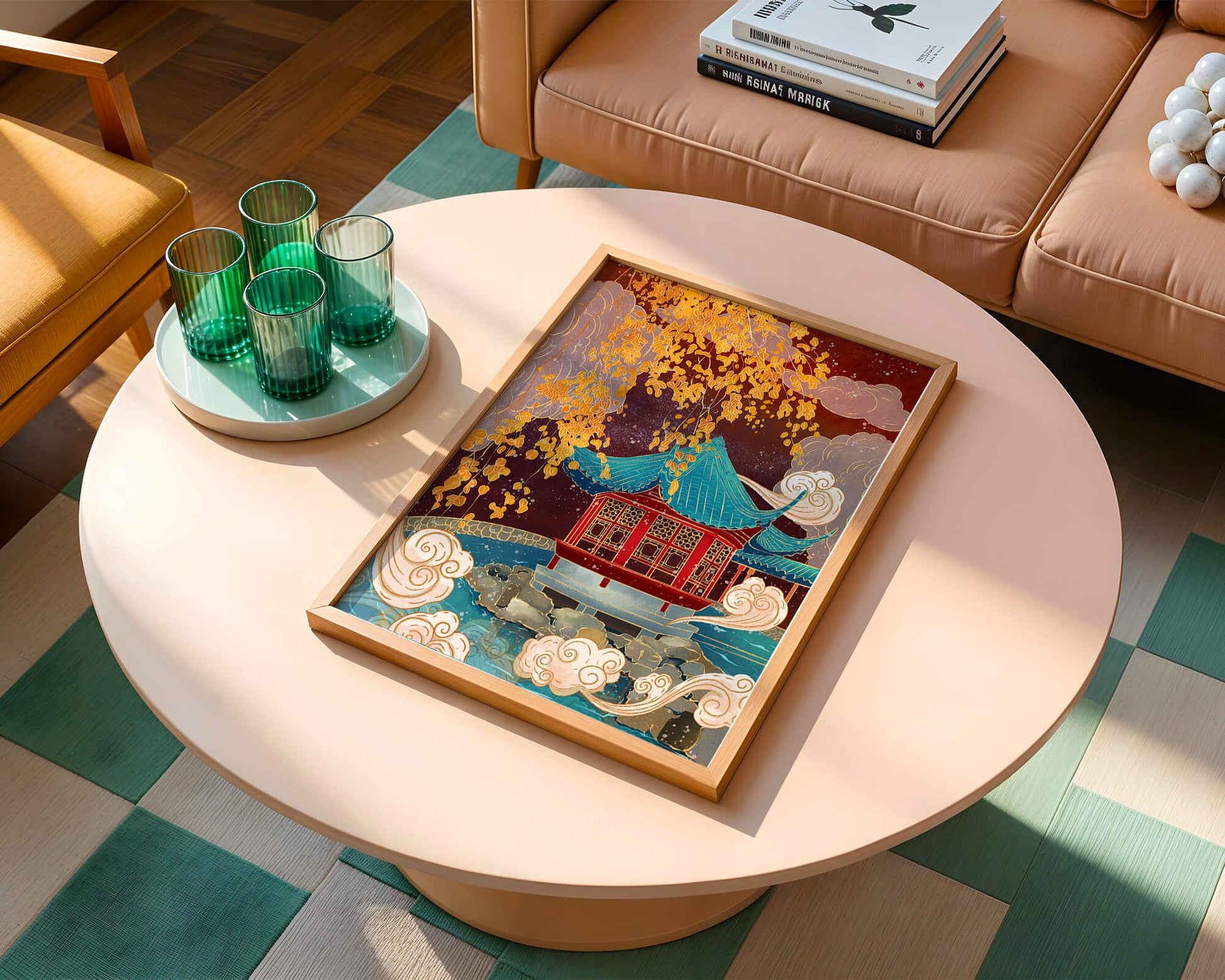 Pabellón chino tradicional con hojas doradas y nubes