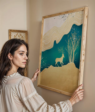 Elegante abstrakte Kunst mit goldenem Hirsch und Naturthema