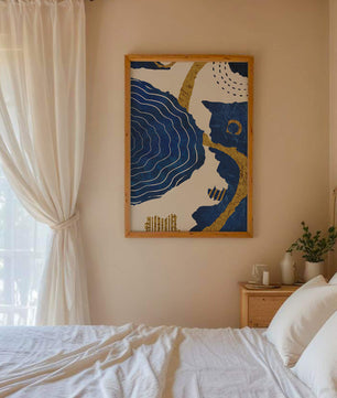 Diseño abstracto ondulado azul y dorado con patrones geométricos