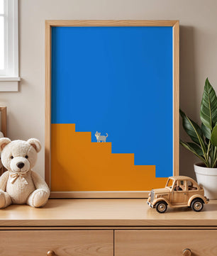 Gato minimalista en escaleras con fondo azul