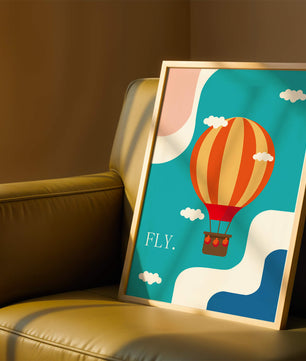 Bunte Heißluftballon-Illustration mit Wolken und abstrakten Formen
