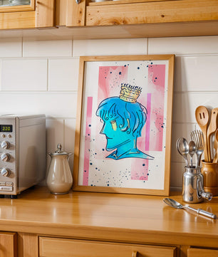 Illustration artistique d’un personnage au visage bleu avec une couronne dorée sur un fond abstrait