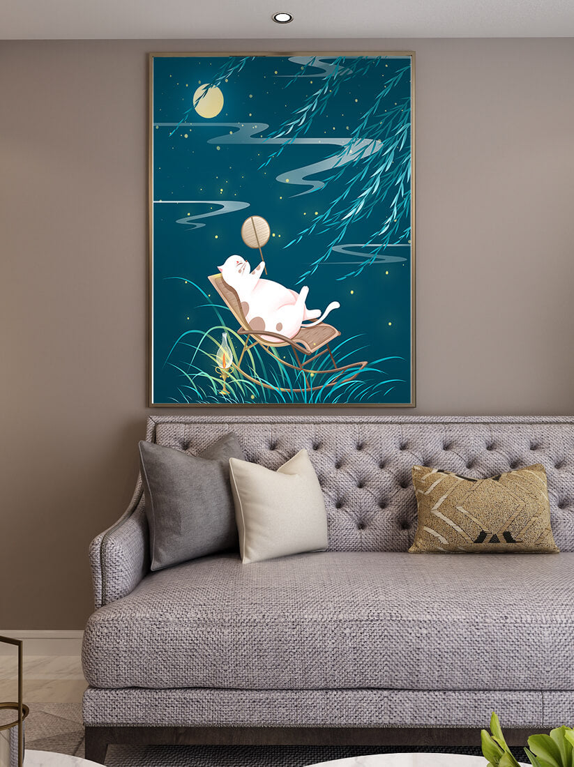 Adorable ilustración de un gato relajándose en un jardín iluminado por la luna con linterna