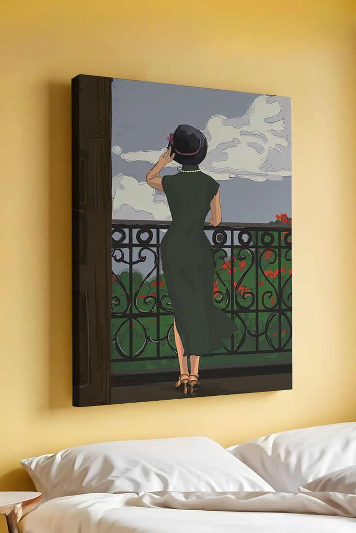 Mujer elegante en un balcón con vista pintoresca y flores rojas