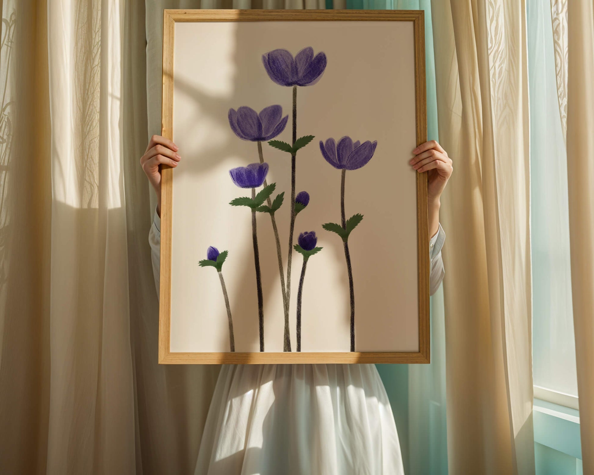 Flores púrpuras elegantes en un fondo oscuro