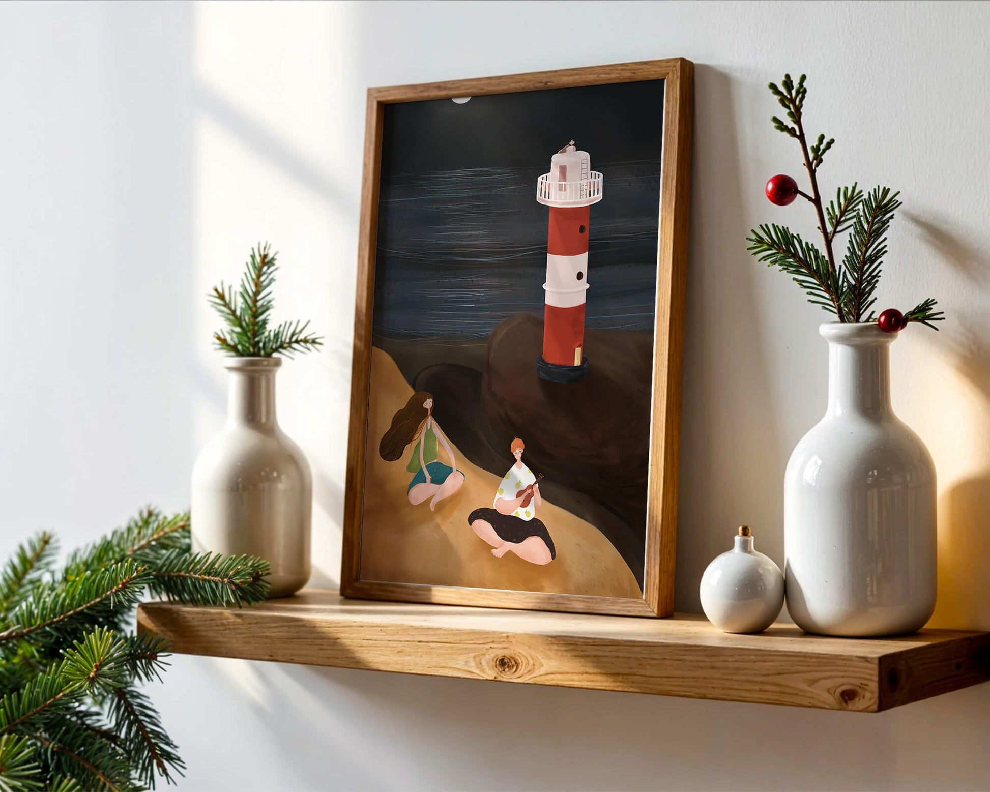 Escena de playa tranquila con faro por la noche