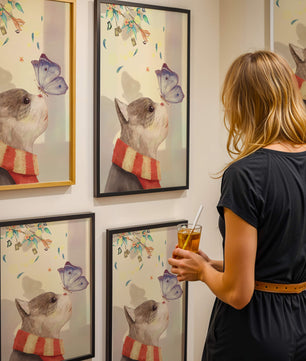 Cat Staring at Butterfly with Floral Elements - Mi tienda