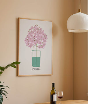 Illustration von Hortensienblüten in einer Vase mit eleganter Linienkunst