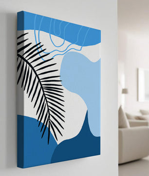 Hoja de palma abstracta sobre fondo azul con líneas fluidas
