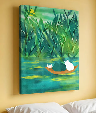 Paisaje sereno con gatos en un bote en medio de una vegetación exuberante
