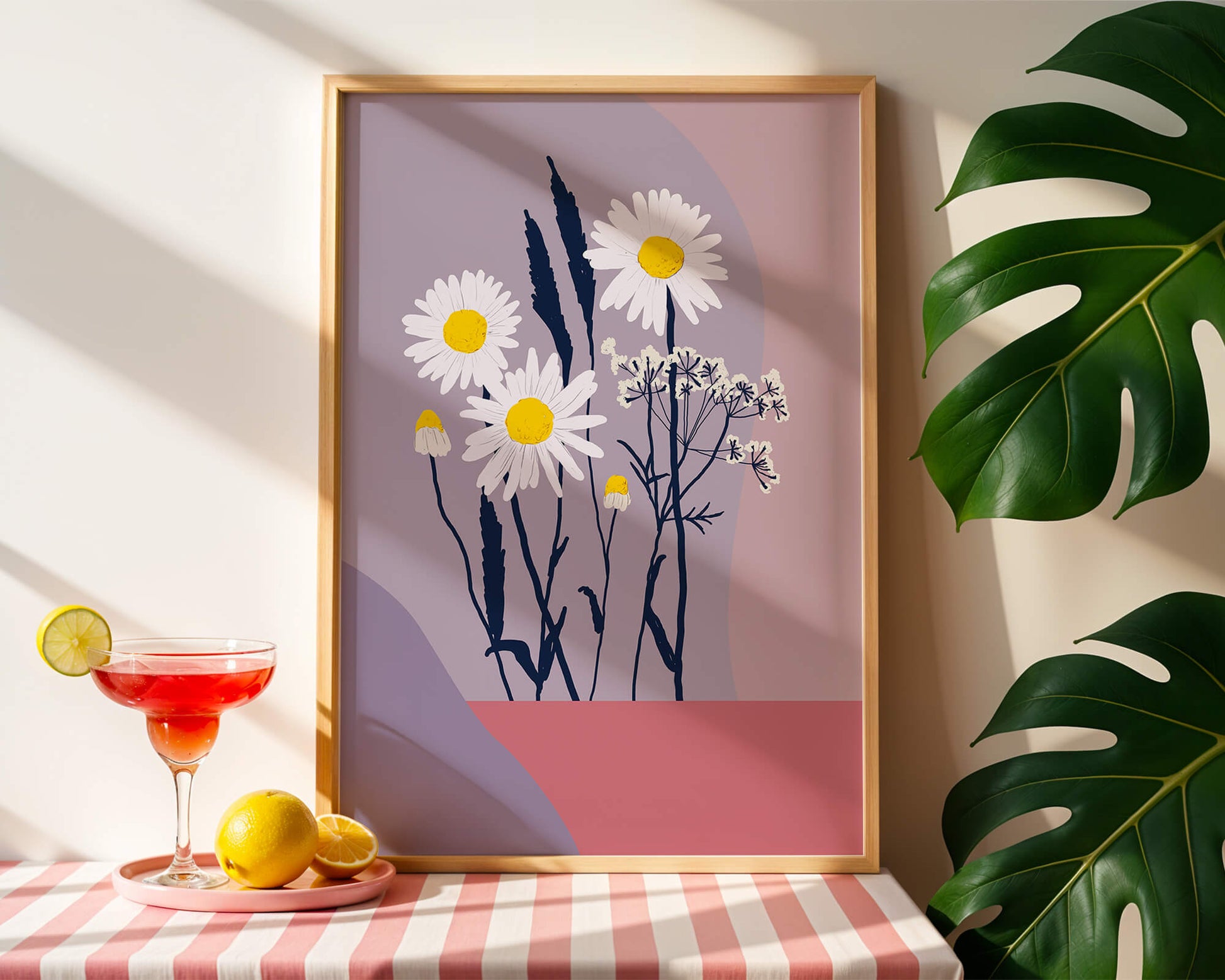 Zarte weiße Gänseblümchen mit gelben Zentren auf modernem Pastell-Hintergrund