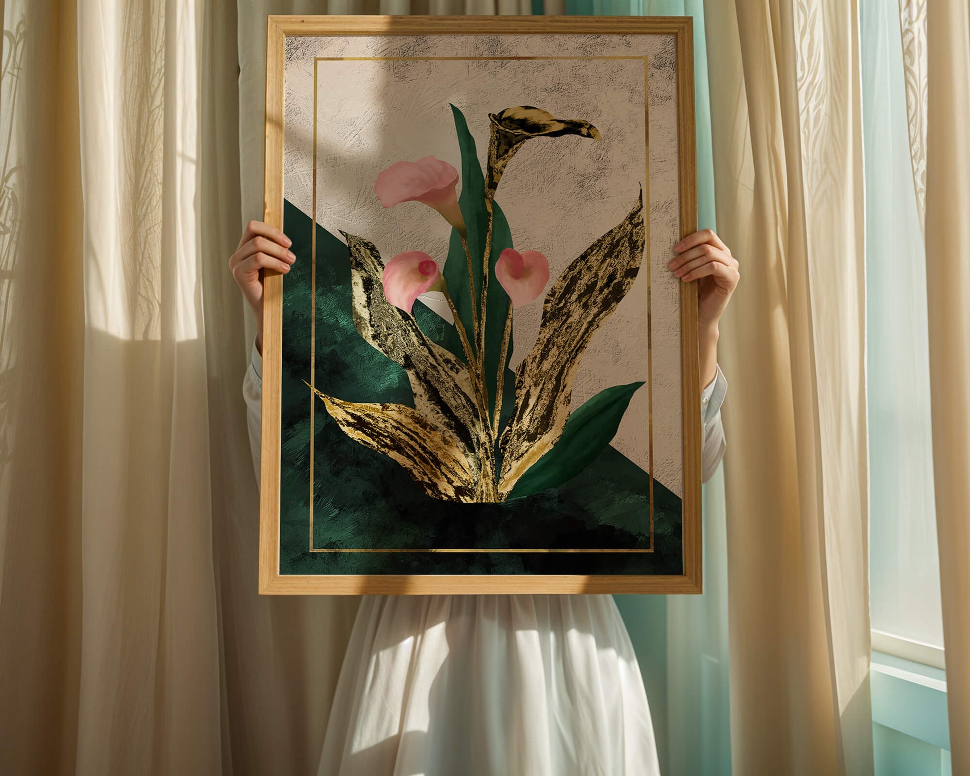 Abstrakte botanische Kunst mit rosa Calla-Lilien und goldenen Blättern