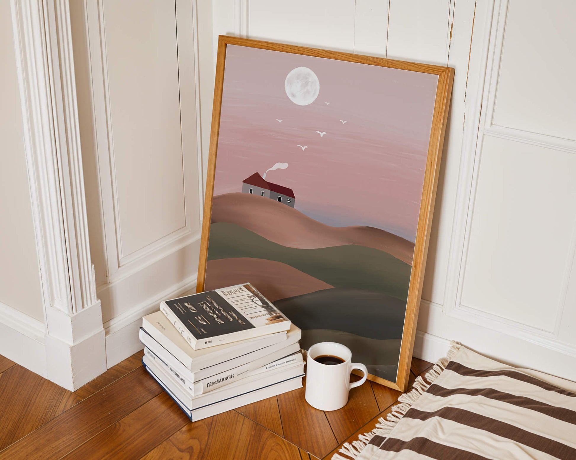 Casa en una colina rosa bajo la luna llena