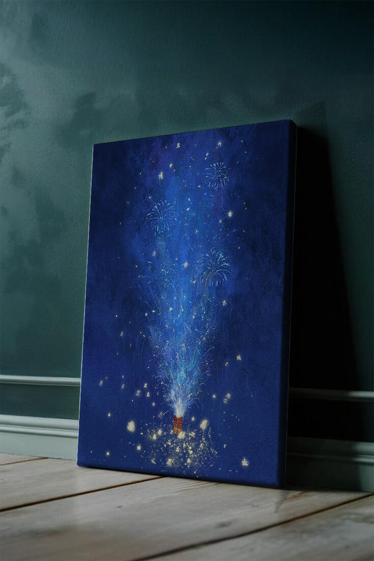 Feu d'artifice bleu dans la nuit avec étincelles dorées