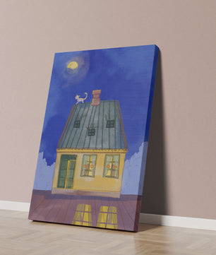 Charmantes nächtliches Haus mit einer Katze auf dem Dach unter dem Mond 