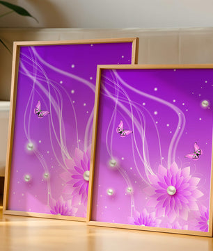Design floral violet rêveur avec des papillons et des perles