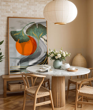 Hojas de Ginkgo abstractas con círculo naranja y ondas plateadas