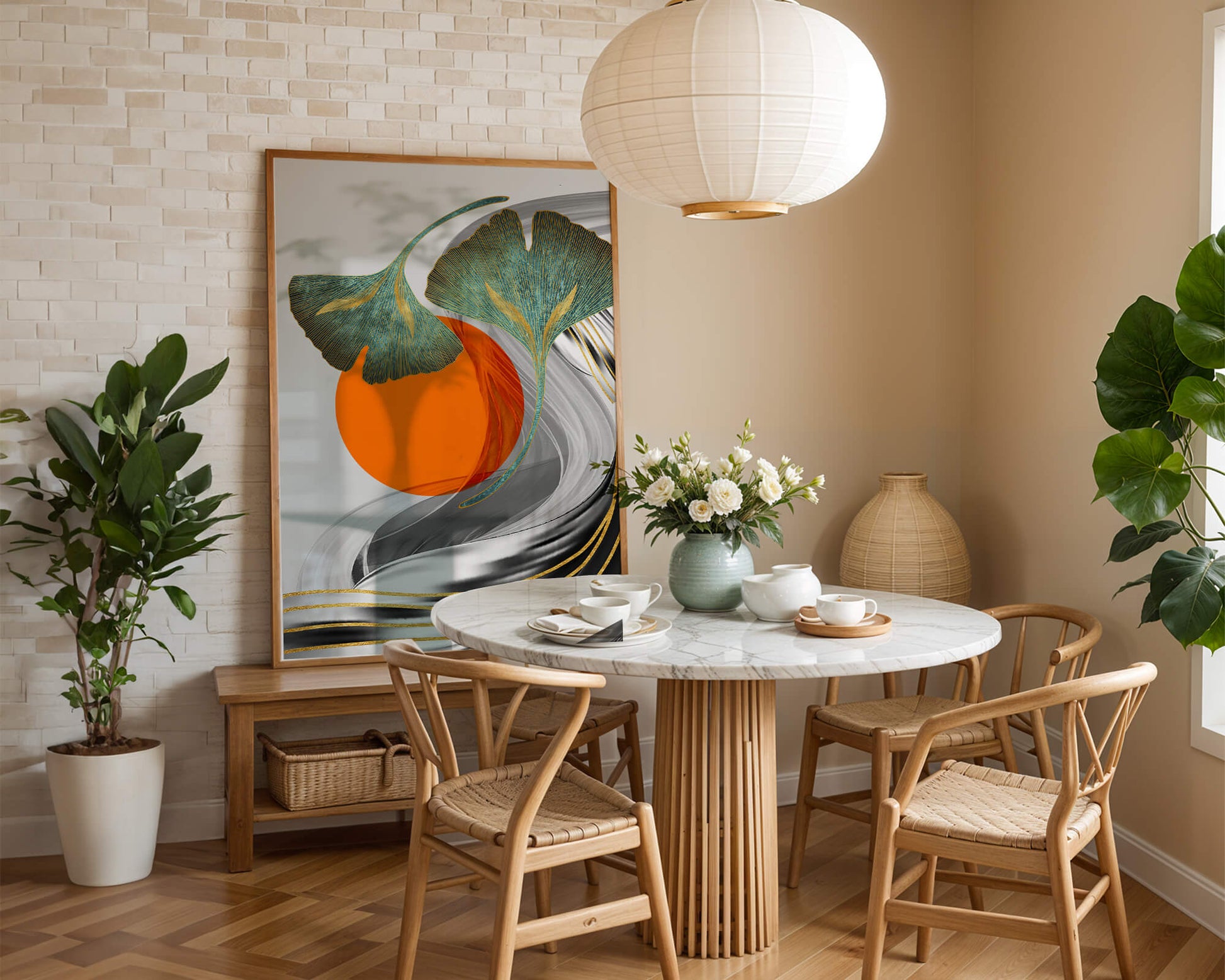 Hojas de Ginkgo abstractas con círculo naranja y ondas plateadas