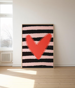Heart on Striped Background: Modern Decorative Art - Mi tienda